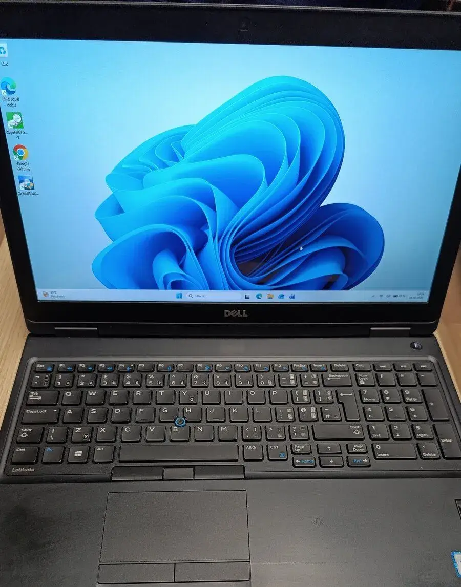 Dell 5580/15,6“/I5 7200U/SSD M.2 256GB/RAM 8GB/FHD-DOTYK