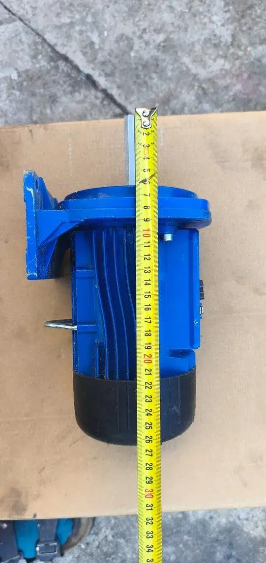 Třífázový elektromotor 400W 2800 ot min šestihran