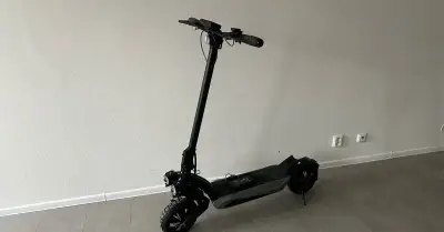 Elektrokoloběžka Maxwheel T8B Golden