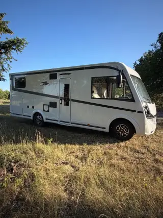 Laika Kosmo H 1409 I 180PS I automat I doložnost 1200kg