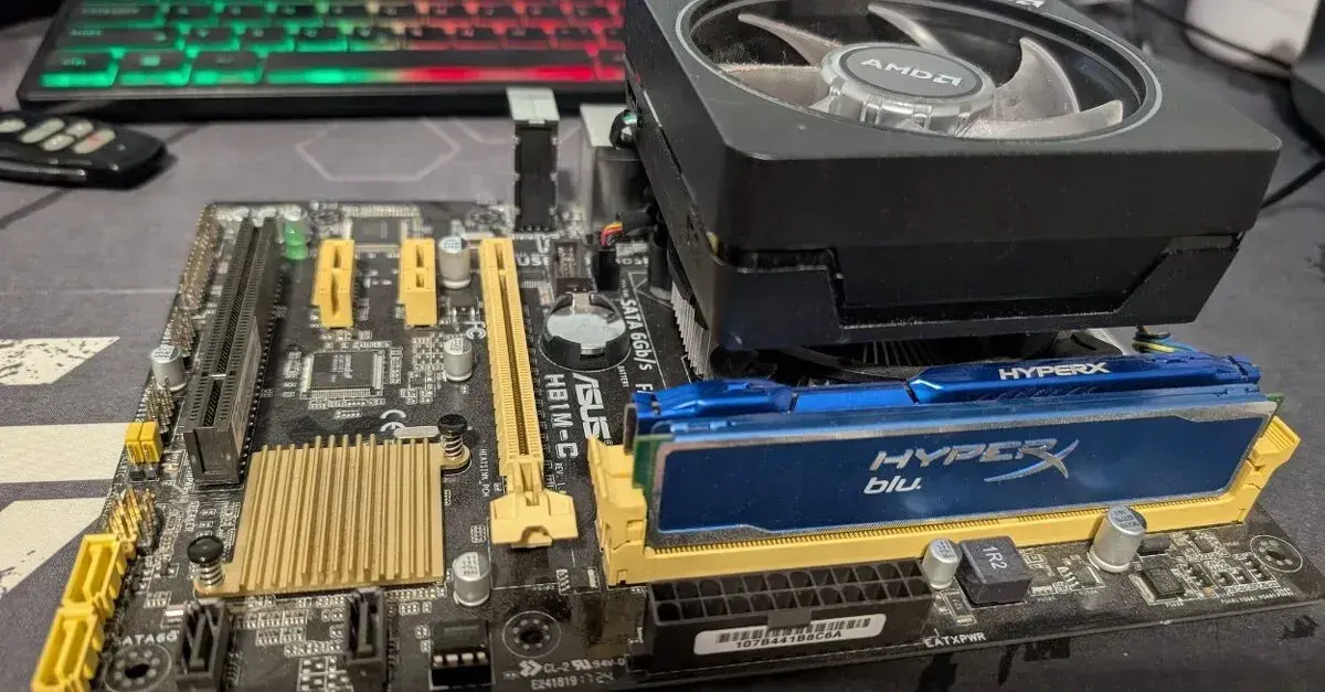 ASUS H81M-C + i5-4690K + 2x8GB HyperX + WraithPrism cooler