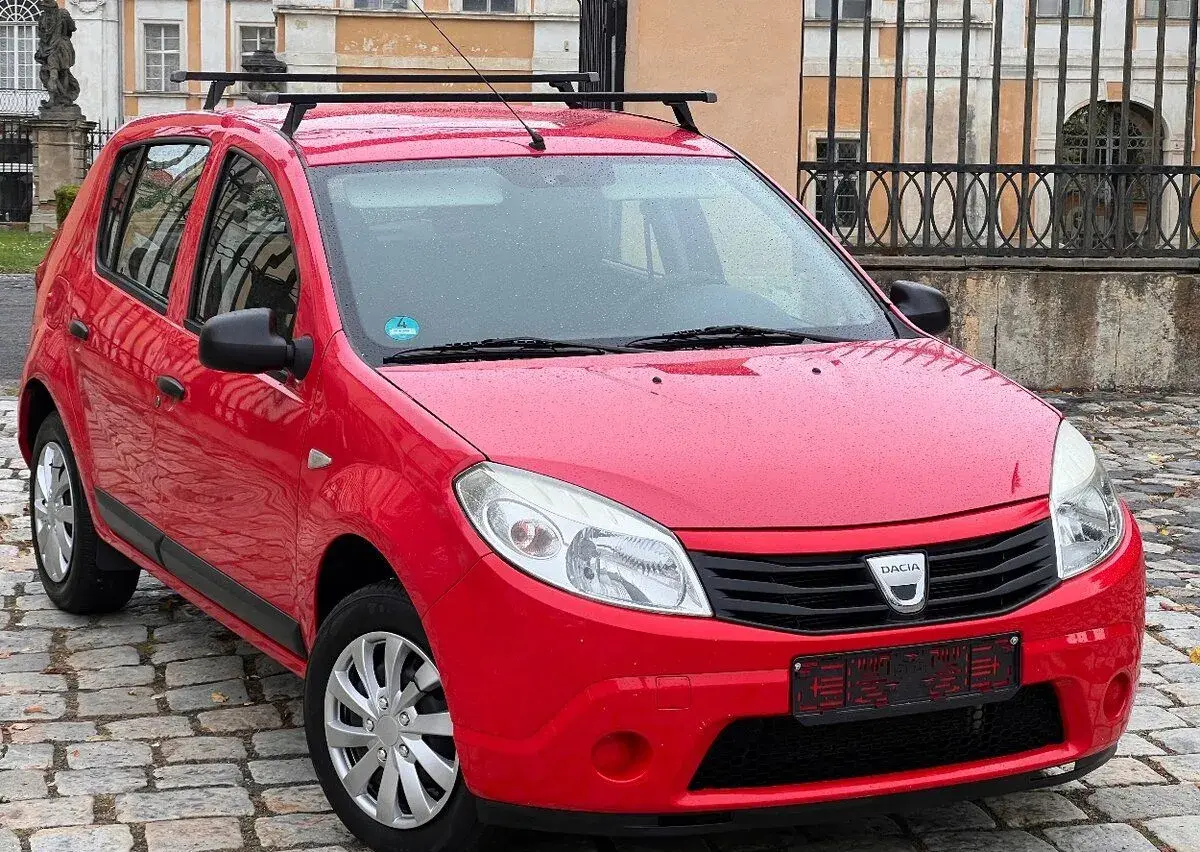 Dacia SANDERO – 2009, 670 km