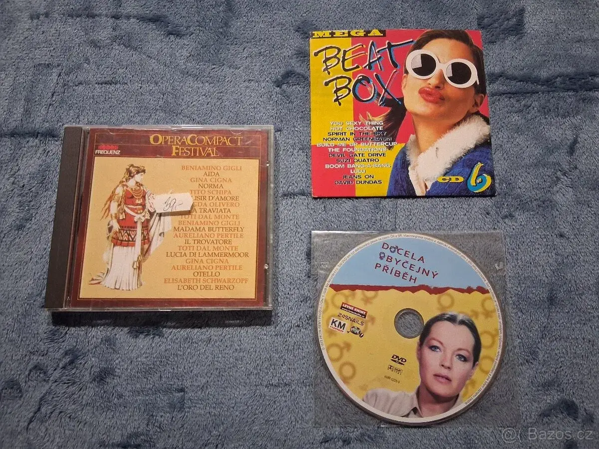 CD/DVD originály - čeští i zahraniční interpreti.