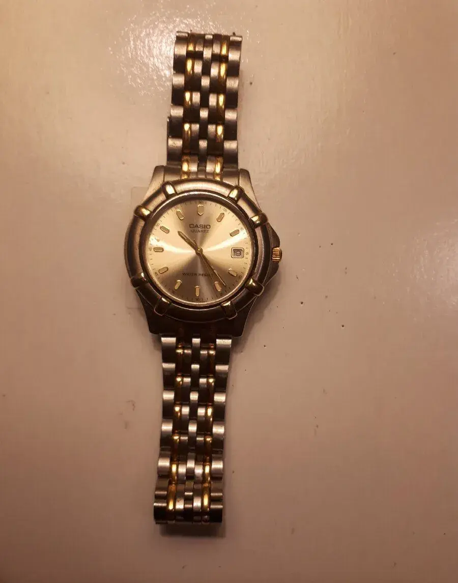 DÁMSKÉ HODINKY - CASIO.