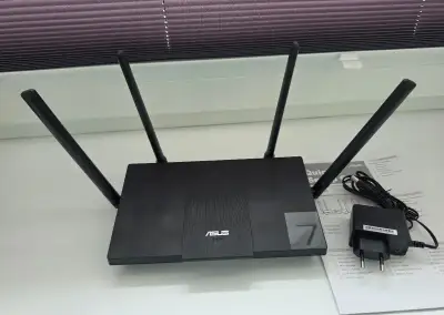 KRÁTCE POUŽITÝ WIFI7 ROUTER ASUS RT-BE50