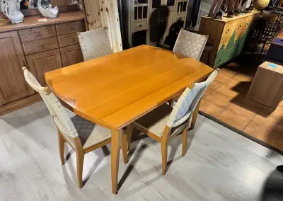 Hezký jídelní set - 4x židle a rozk. Stůl IKEA KRONVIK
