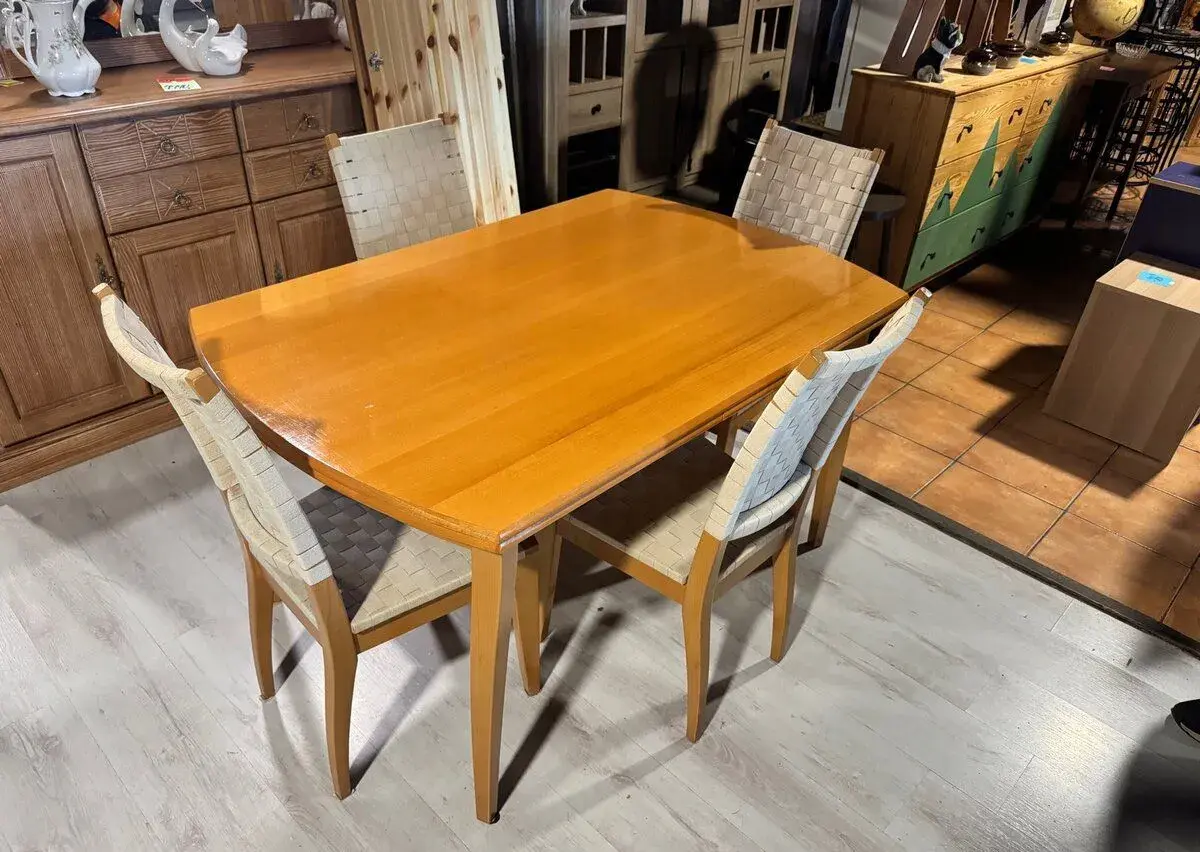 Hezký jídelní set - 4x židle a rozk. Stůl IKEA KRONVIK