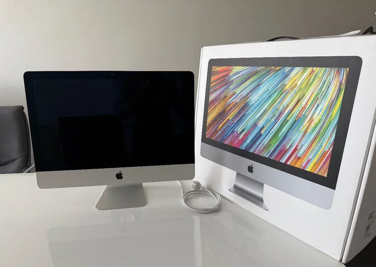 - Apple iMac 21,5" 2017 / 8GB RAM / 1T SSD