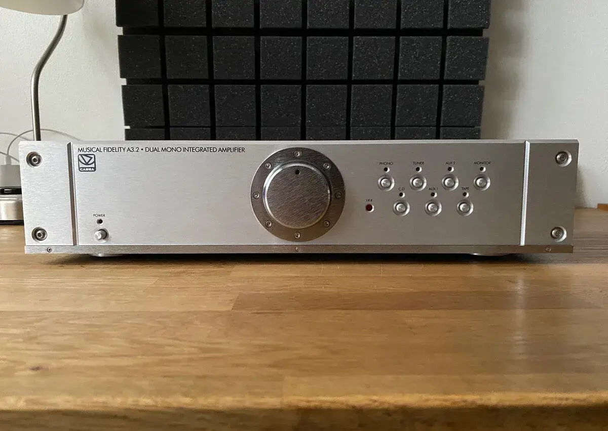 Musical Fidelity a3.2, DAC CASEA Vega