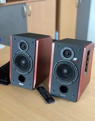 Reproduktory EDIFIER R1700BTs