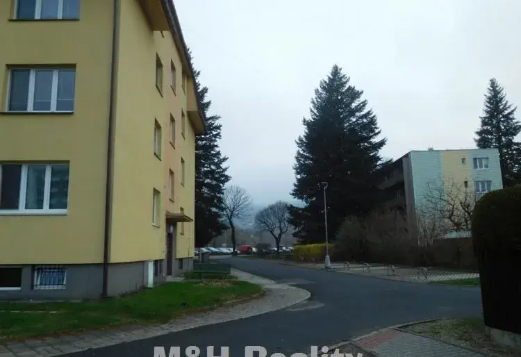 Pronájem bytu 1+1 s balkónem ul.Poštovní Frýdlant n./O.