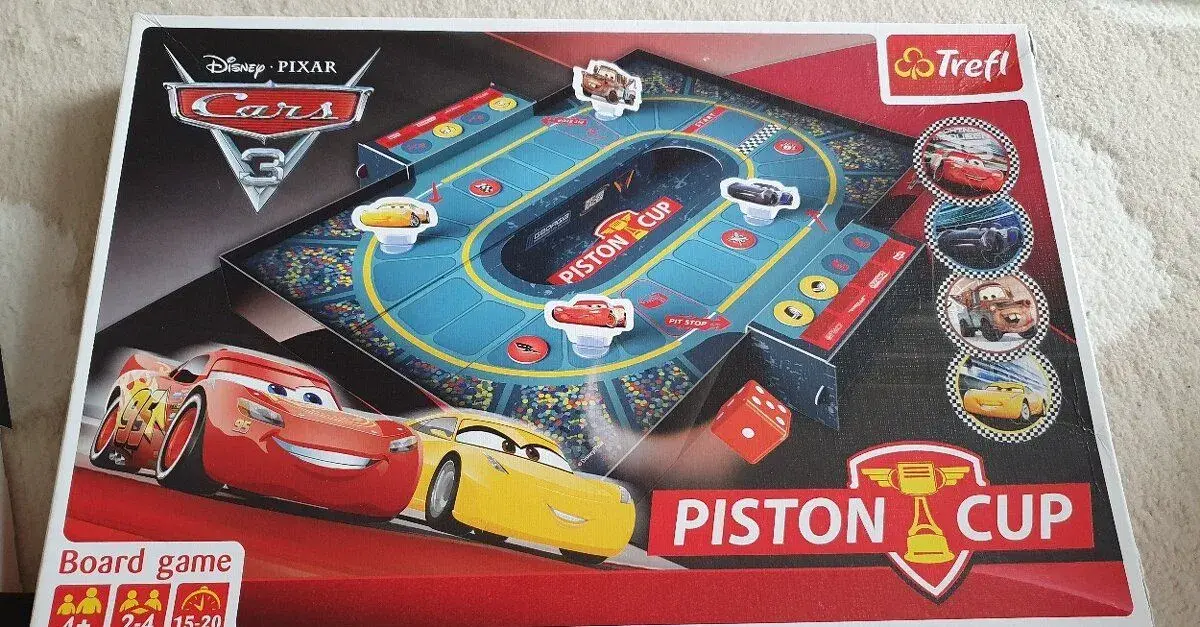 Dětská stolní závodní společenská hra Cars 3 - Piston cup