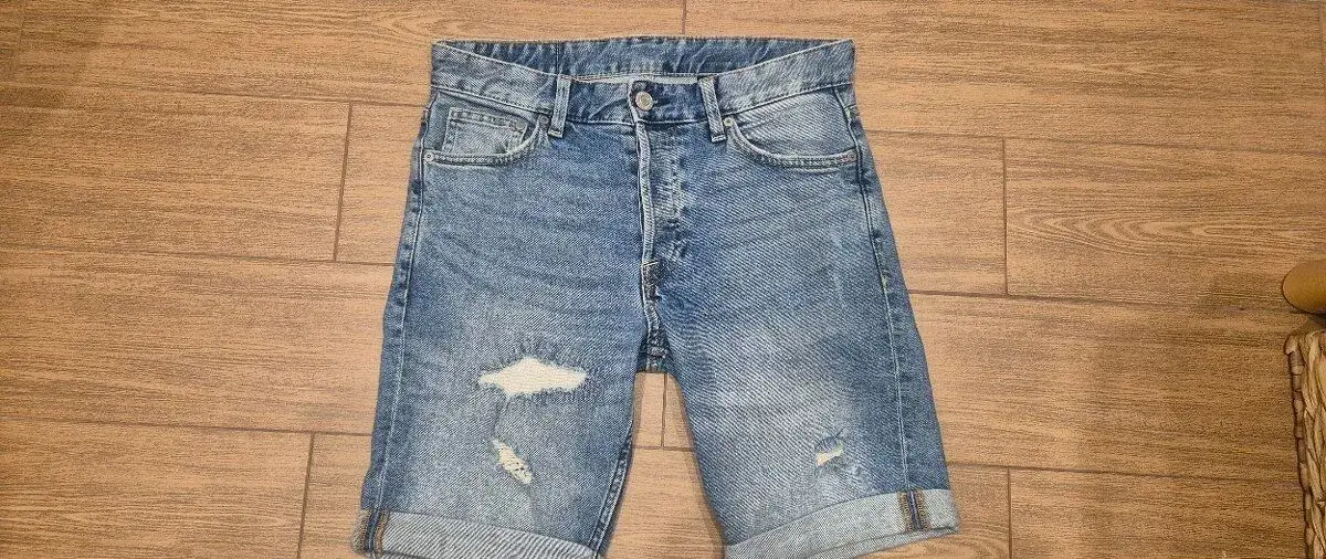 Riflové kraťasy H&M vel. 28