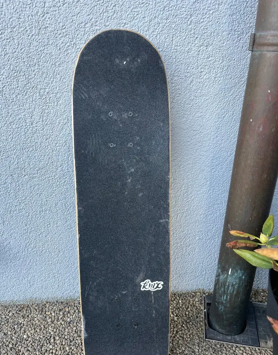 skateboard