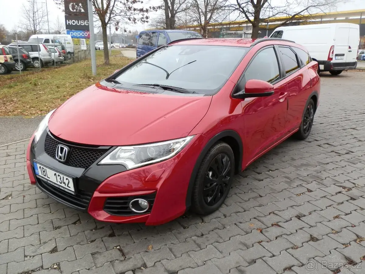 Honda Civic – 2016, 258 000 km