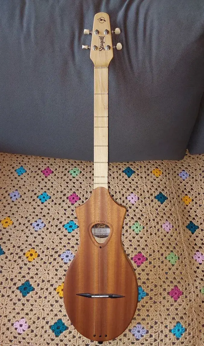 SEAGULL M4 MAHOGANY - "kytarový dulcimer"