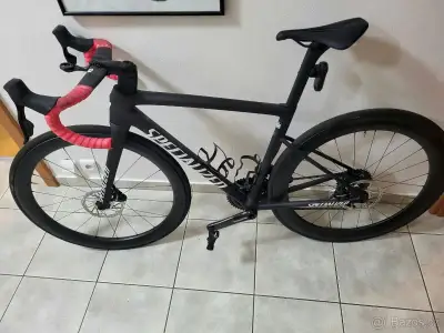 SPECIALIZED TARMAC SL8 PRO SRAM Force eTap AXS • vel. 52