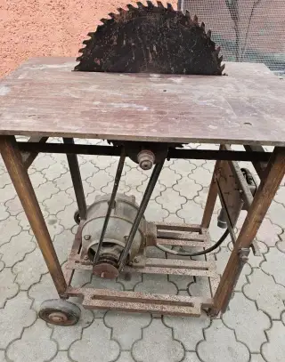 Cirkulární pila