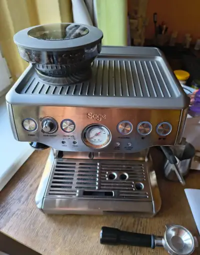 kávovar SAGE BES875BSS