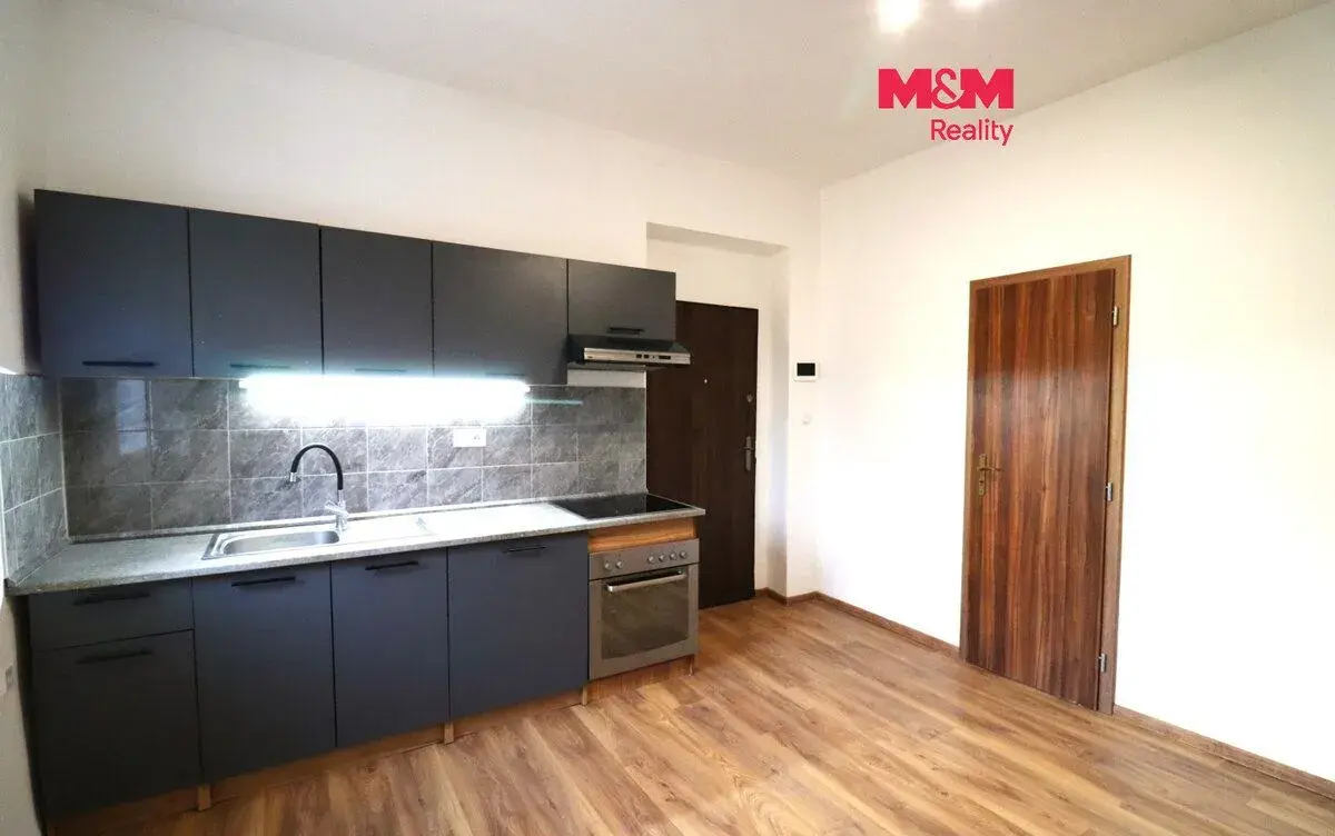 Pronájem bytu 1+1, 36 m², Karlovy Vary, ul. Sokolovská