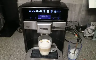 KÁVOVAR Siemens EQ.6 plus s800