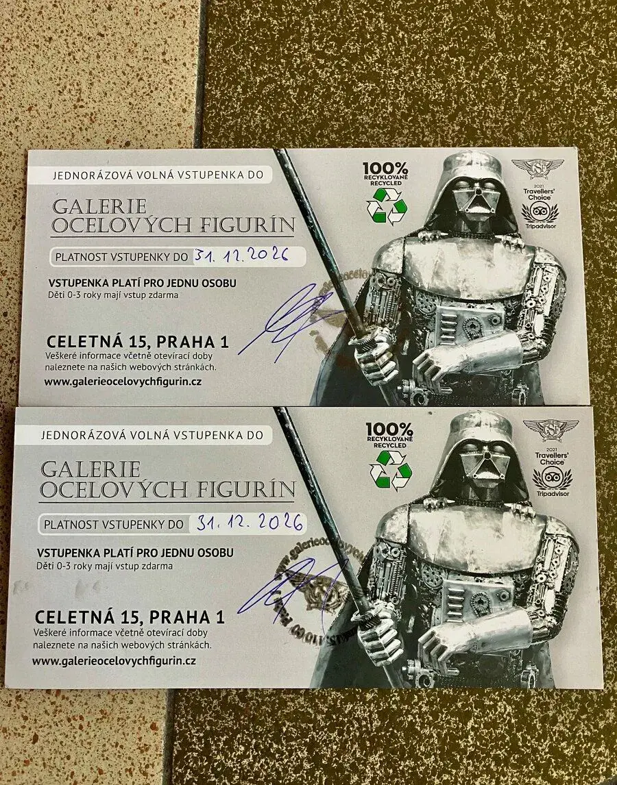 Galerie ocelových figurin