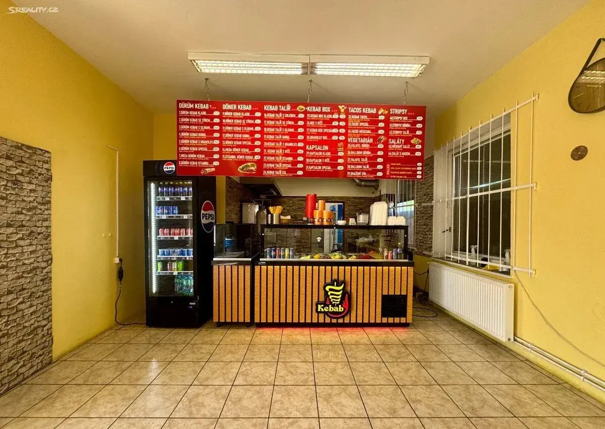 Pronájem obchodního prostoru 110 m² Hlavní, Zubří