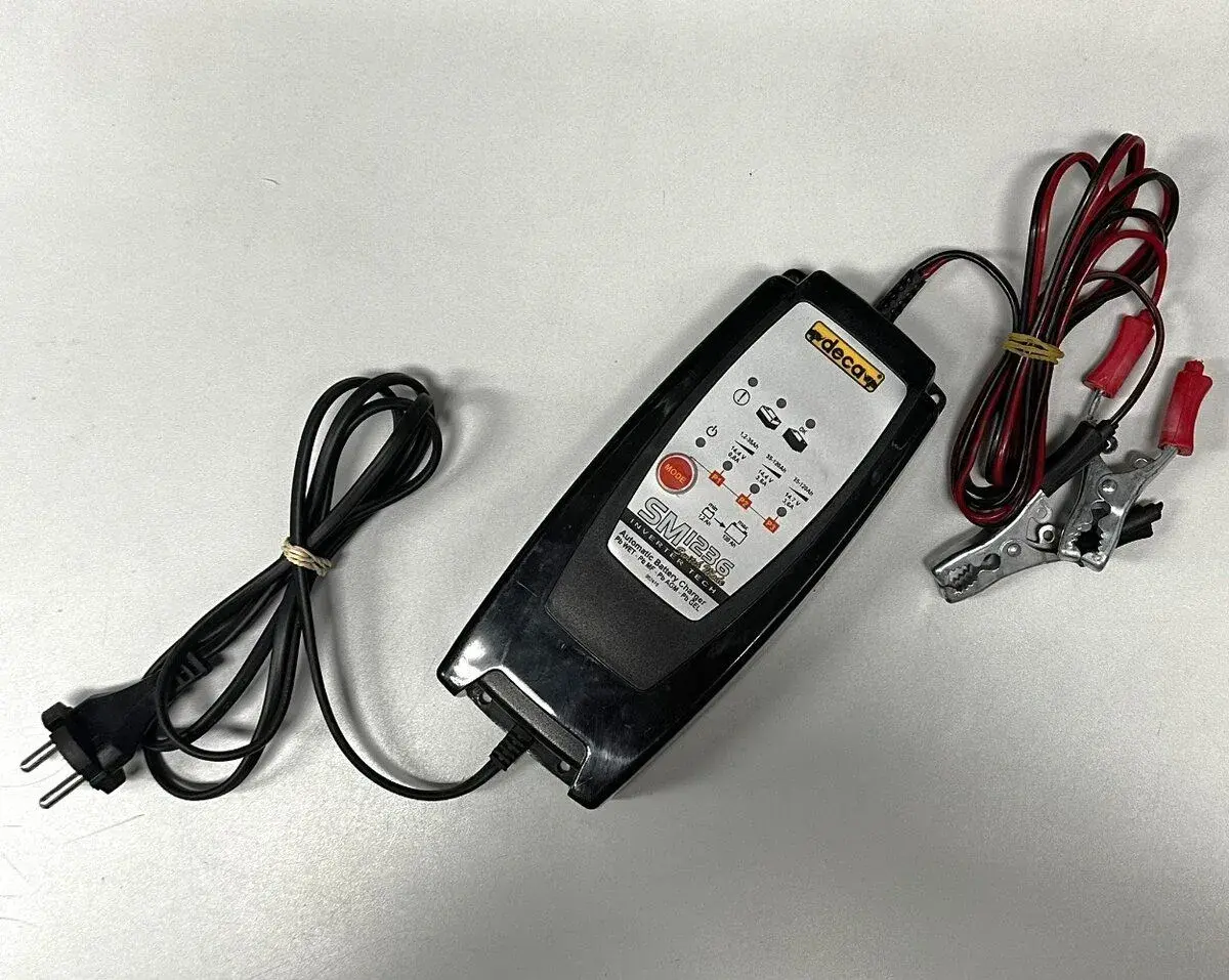 Automatická nabíječka autobaterií Deca SM 1236