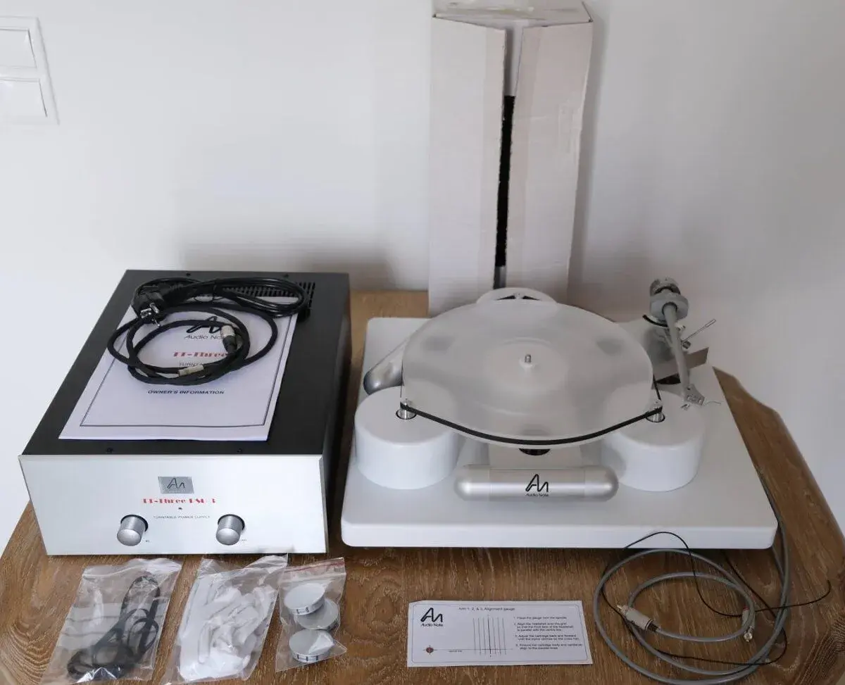 Audio Note TT-Three Turntable, PSU3. AN ARM TWO/II tonearm
