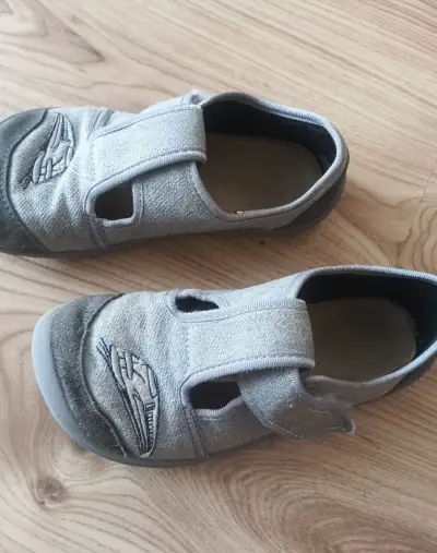 Chlapecké sandály a papuče, pánské kožené boty
