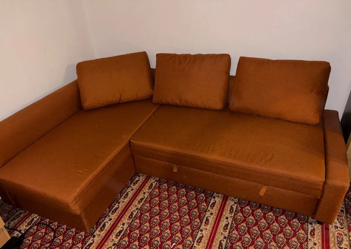 Rozkládajíci pohovka s úložným prostorem FRIHETEN
