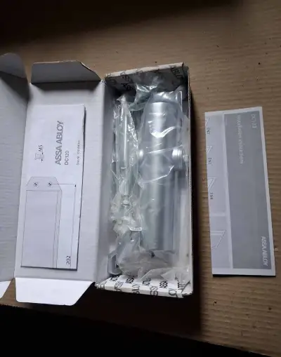 Dveřní samozavírač ASSA ABLOY DC120 - 1 kus