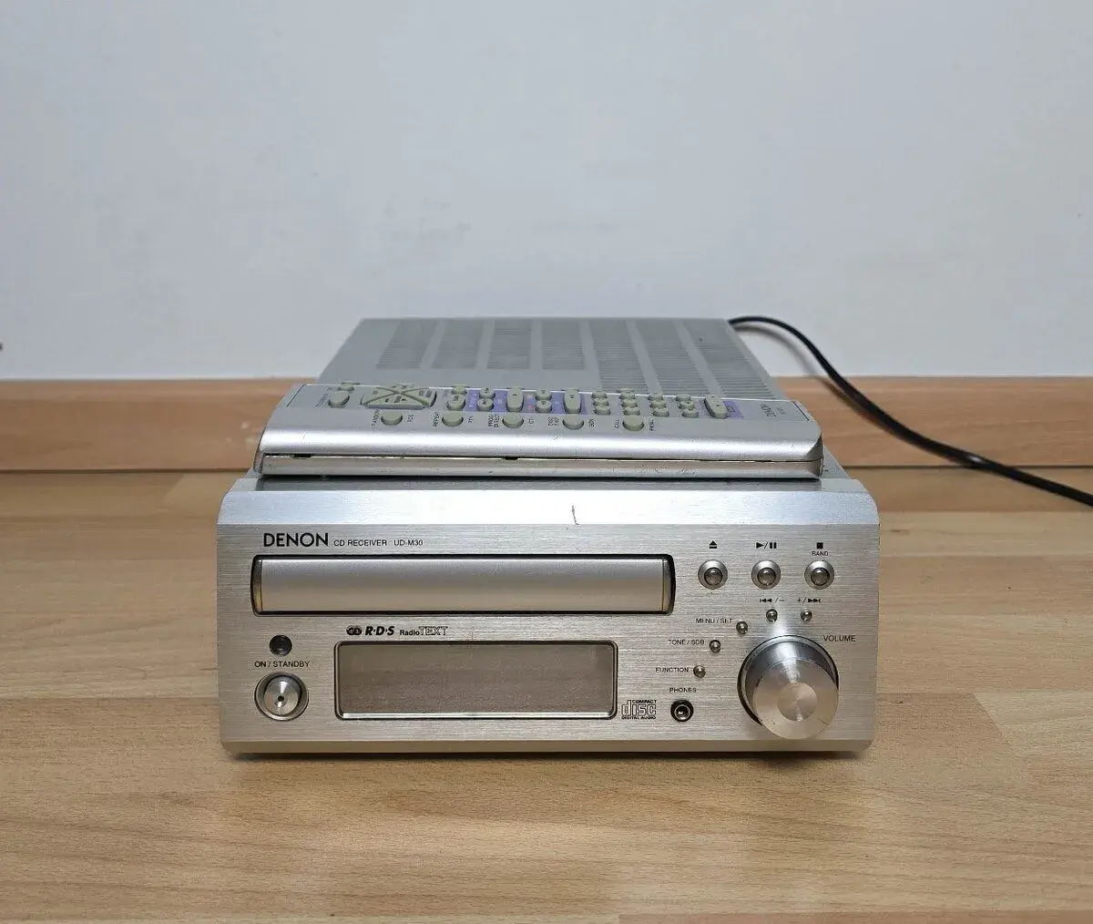 Denon UD-M30 / CD receiver / optické vady