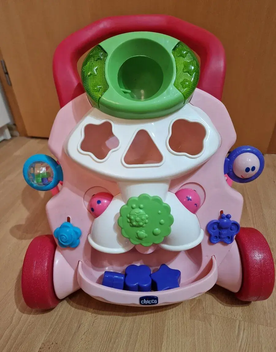 Chodítko Chicco super stav