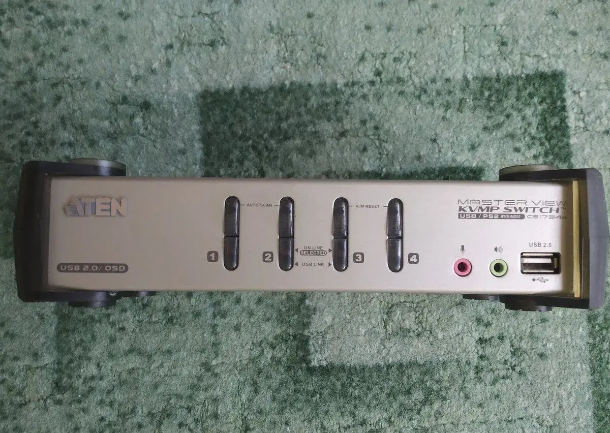 4portový KVM přepínač ATEN CS-1734B