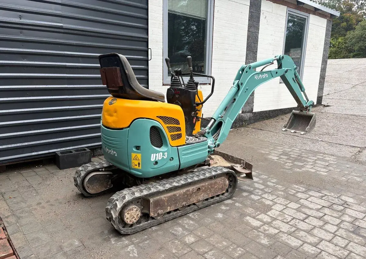 Minibagr kubota u10