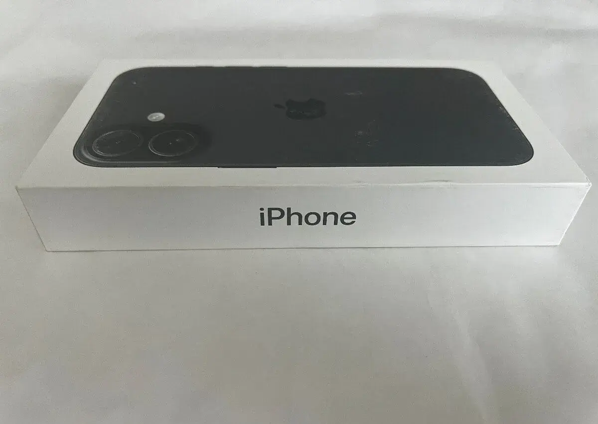 APPLE IPHONE 16 128 GB ČERNÝ,2 ROKY ZÁRUKA,ROZBALENÝ
