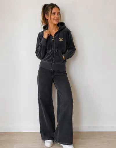 Semišová dámská mikina Adidas v. 38