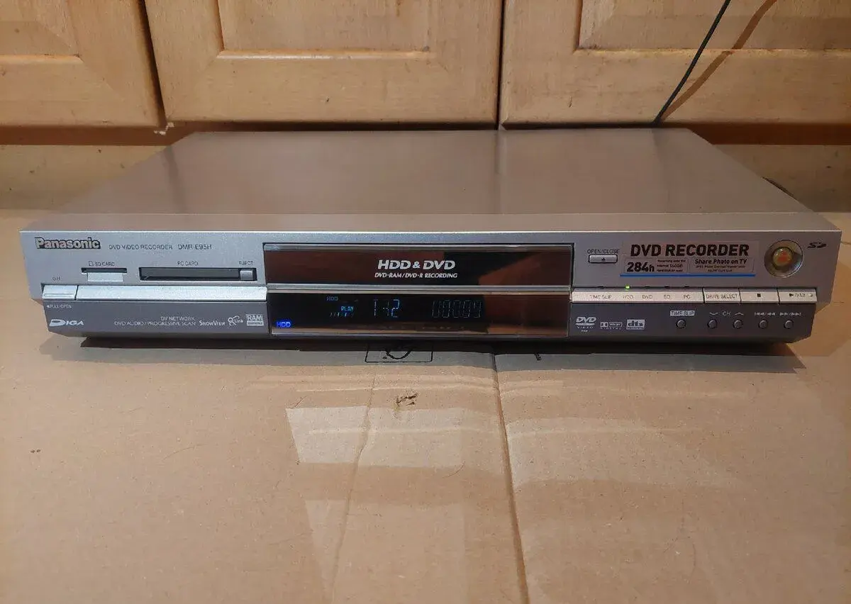 DVD Panasonic DMR E95H
