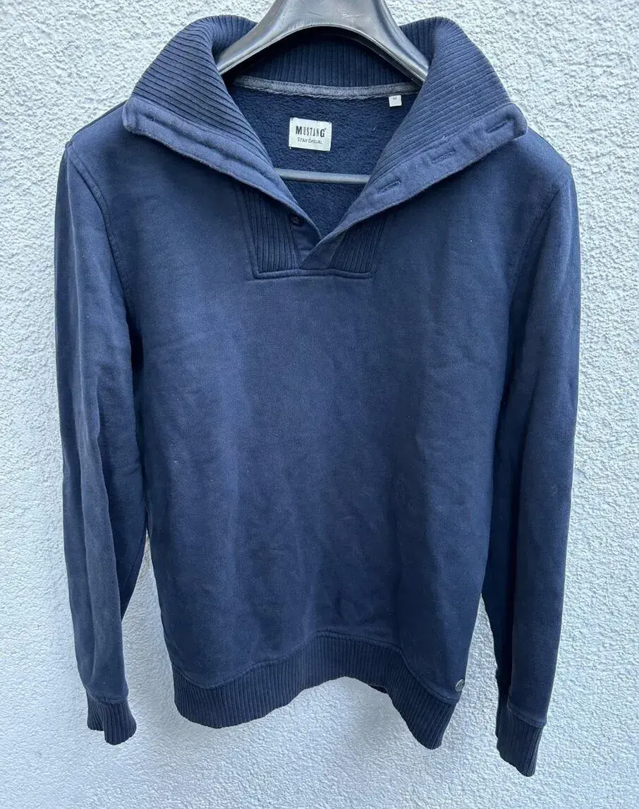 MUSTANG True Denim M - navy mikina se šálovým límcem - bavln