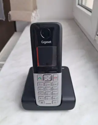 Bezdrátový telefon Gigaset C300