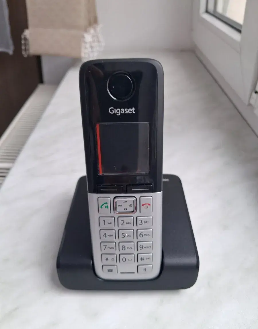 Bezdrátový telefon Gigaset C300