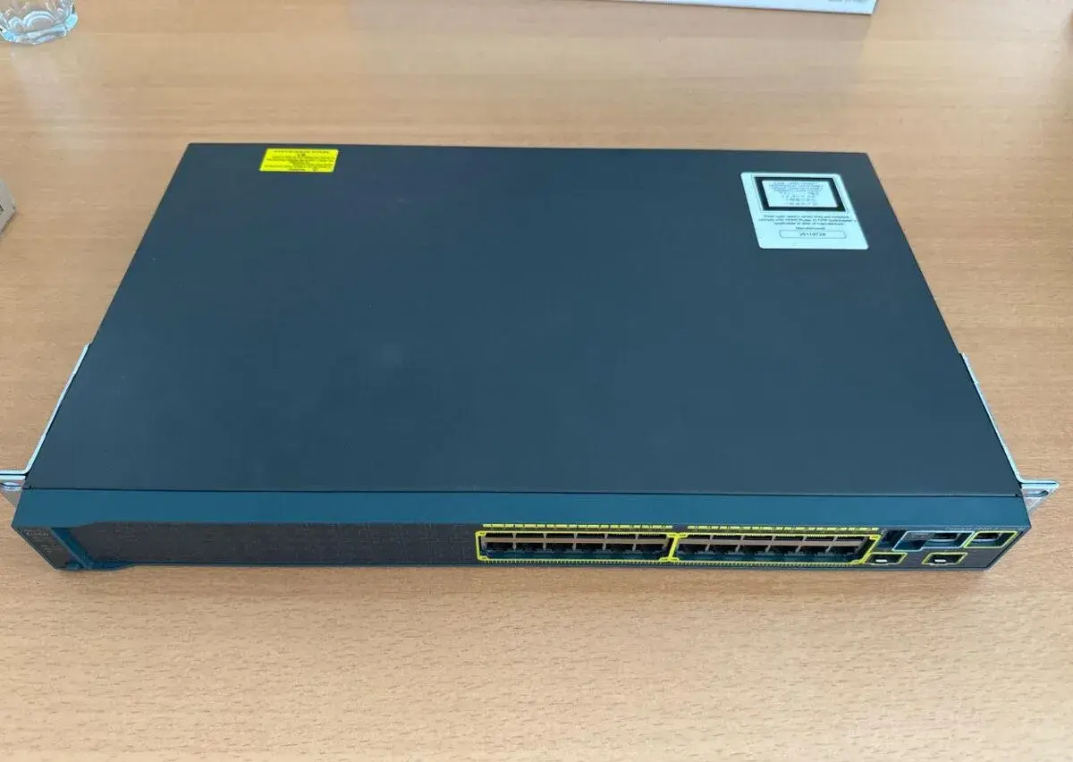 Cisco Catalyst WS-C2960S-24TS