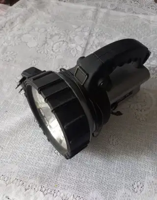 Nabíjecí led svítilna 3 v 1