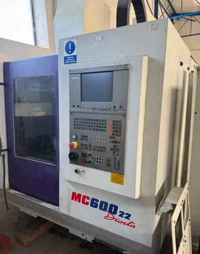 CNC centrum Bridgeport MC600