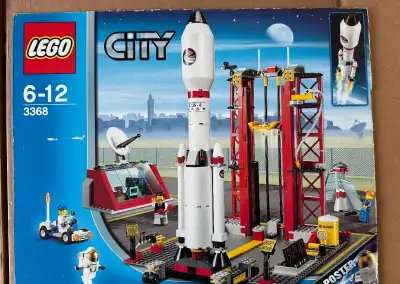 LEGO City 3368 Vesmírné středisko s raketou, kompletní
