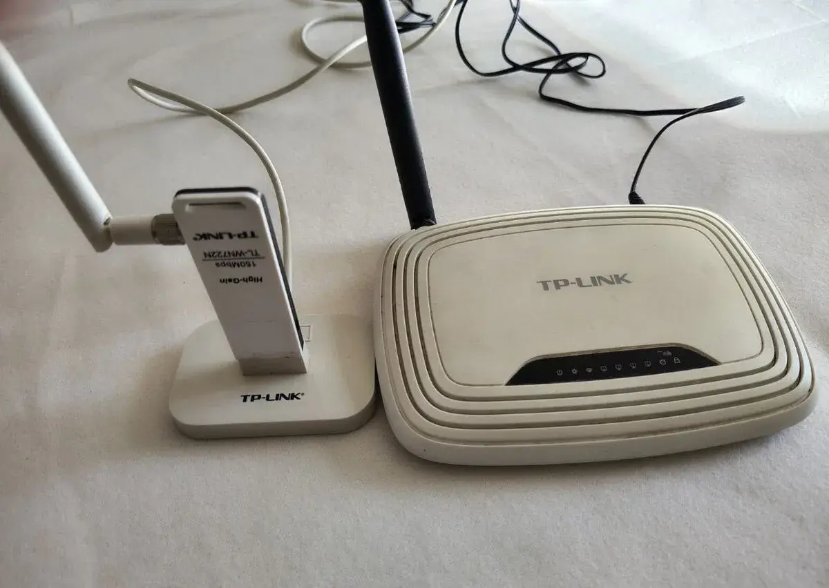 Wi-Fi router TP-Link + USB Wi-Fi adaptér TL-WN722N