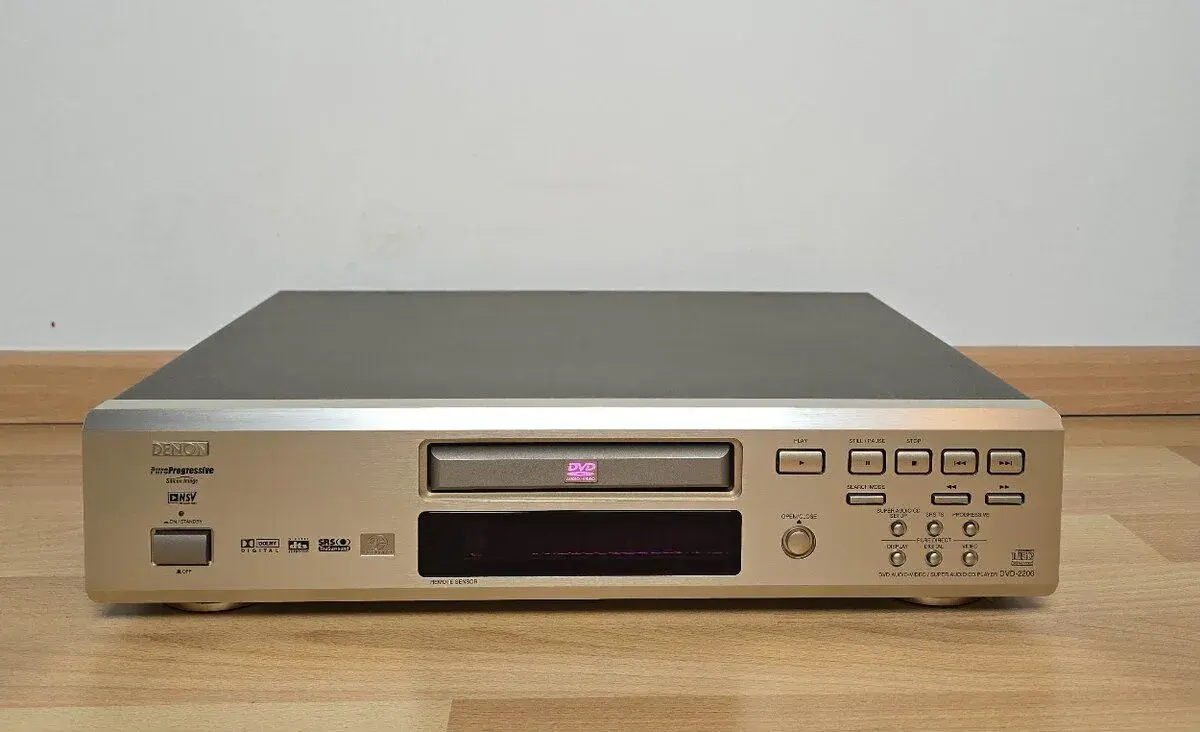 Denon DVD-2200 / SACD / DVD-Audio / Pure Direct