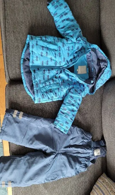Zimní bunda a oteplovačky pro kluka vel. 92 (18-24m.)