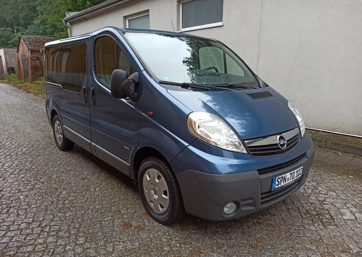 Opel VIVARO – 2013, 272 000 km